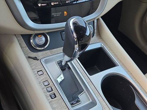 Used 2019 Nissan Murano SL w/ Cargo Package FWD image 11