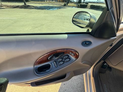 Used 1999 Mercury Sable LS image 11