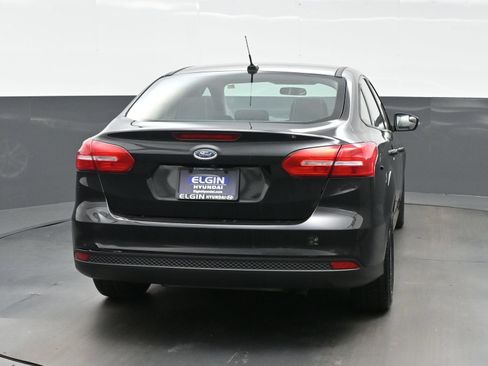 Used 2015 Ford Focus SE FWD image 5