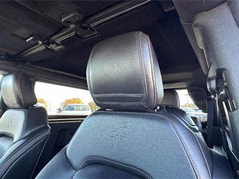 Used 2023 Ford Bronco Badlands image 18