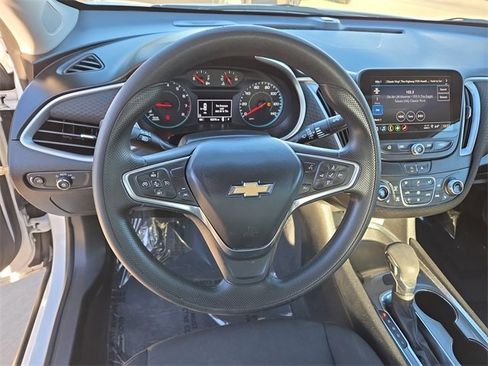 Used 2023 Chevrolet Malibu LT image 33