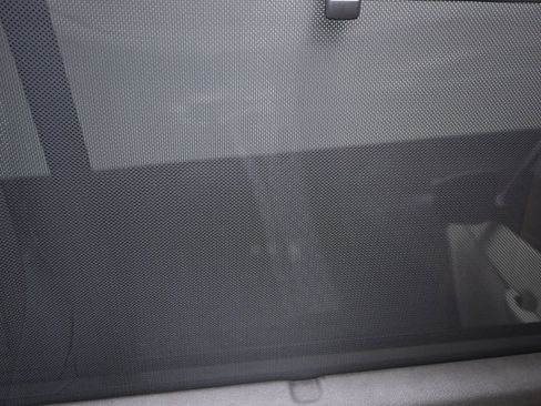 Used 2024 Jeep Grand Cherokee Limited w/ Luxury Tech Group II image 16