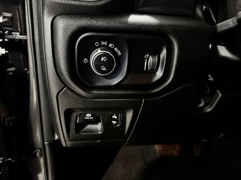 Used 2022 RAM 1500 Lone Star AWD/4WD image 37