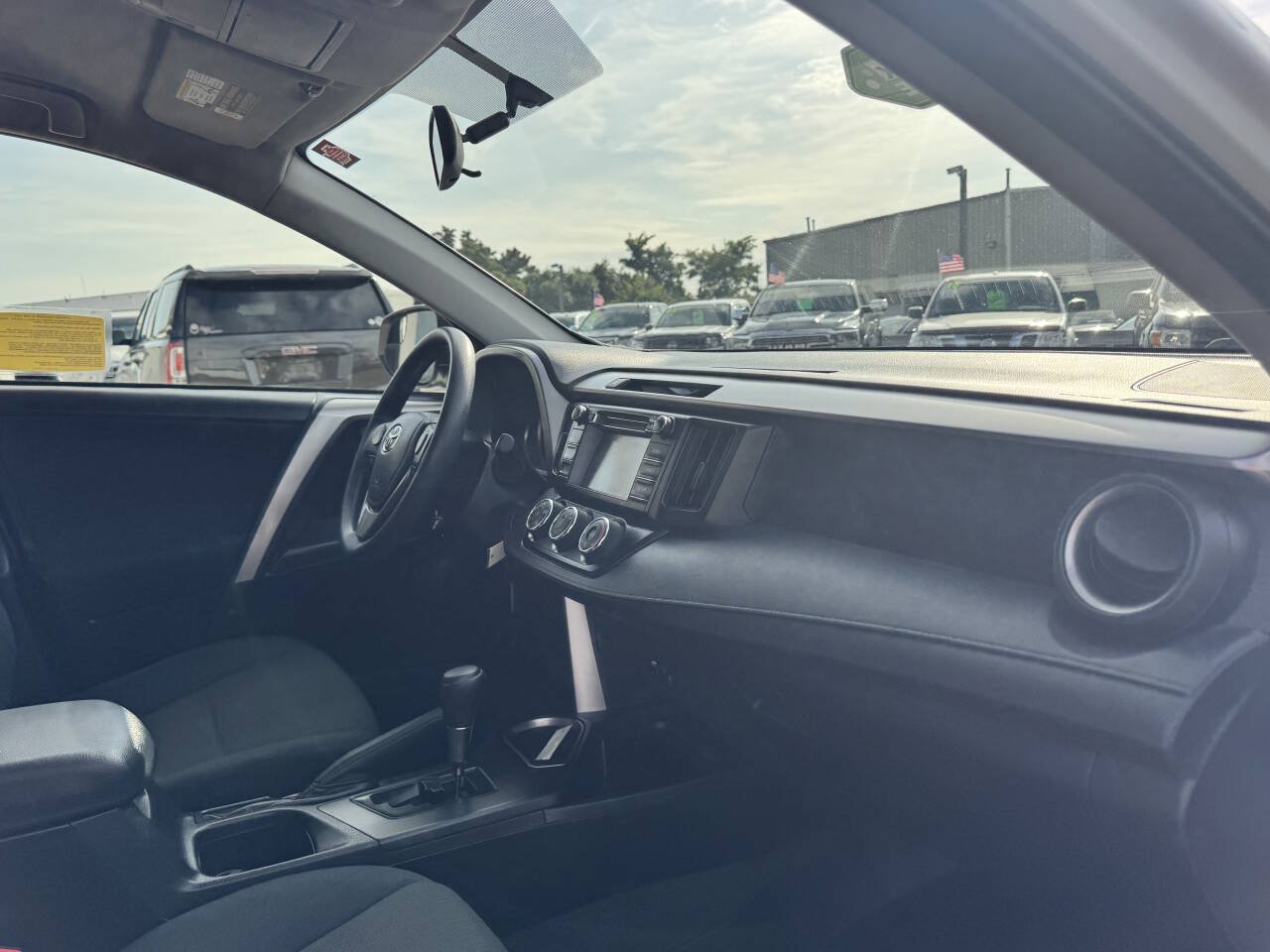 Used 2016 Toyota RAV4 LE AWD/4WD image 35