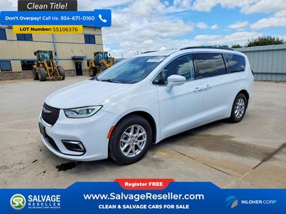 Used 2022 Chrysler Pacifica Touring-L