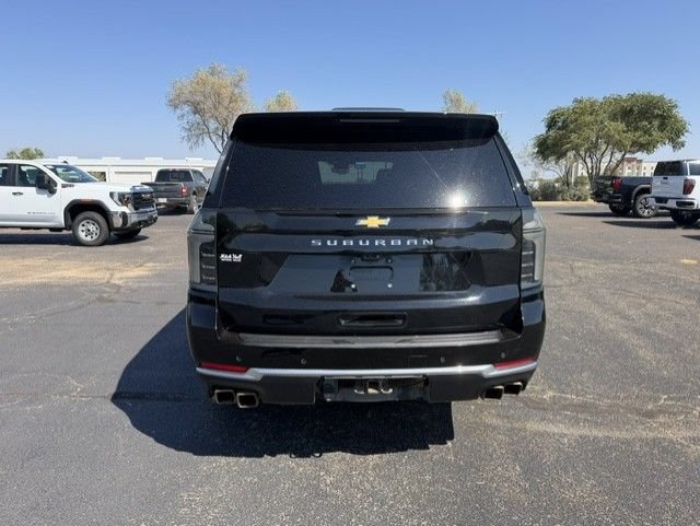 Used 2025 Chevrolet Suburban High Country AWD/4WD image 5