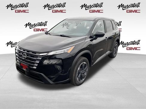 Used 2025 Nissan Rogue SV AWD/4WD image 3