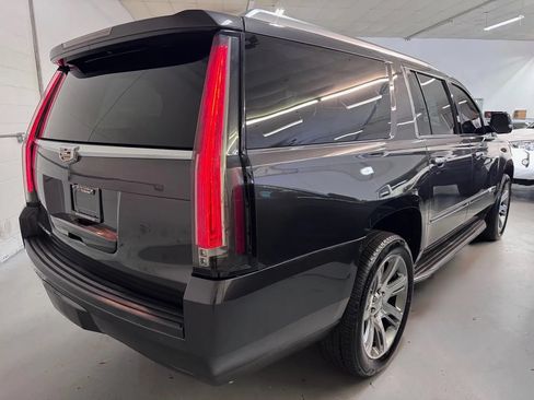 Used 2015 Cadillac Escalade ESV Luxury AWD/4WD image 3