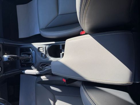 Used 2021 Subaru Crosstrek 2.5i Sport w/ Moonroof Package image 25