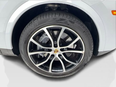 Used 2021 Porsche Cayenne Coupe AWD/4WD image 13