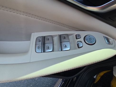 Used 2023 BMW X7 M60i w/ Executive Package AWD/4WD image 28
