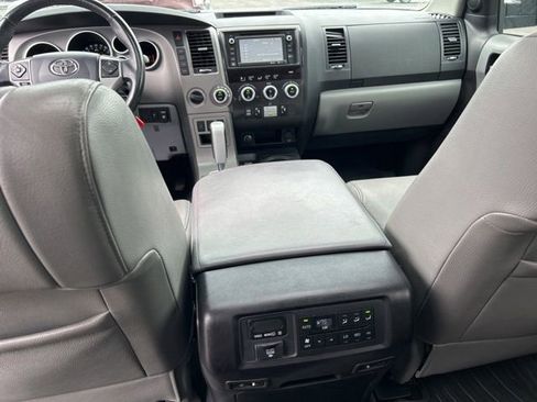 Used 2015 Toyota Sequoia Limited AWD/4WD image 9