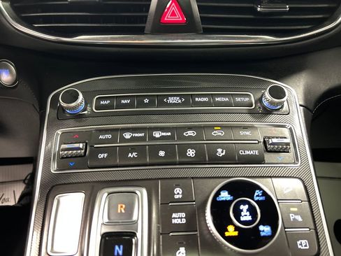Used 2021 Hyundai Santa Fe Limited image 17
