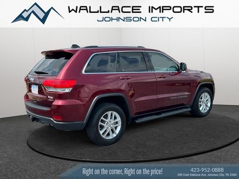Used 2017 Jeep Grand Cherokee Laredo w/ Quick Order Package 23E AWD/4WD image 5
