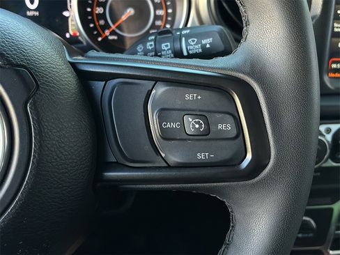 Used 2023 Jeep Wrangler Unlimited Sport image 24