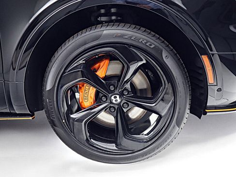 New 2025 Bentley Bentayga image 53