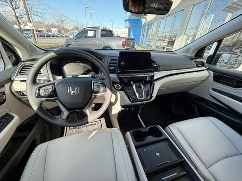 Used 2026 Honda Odyssey Touring image 15