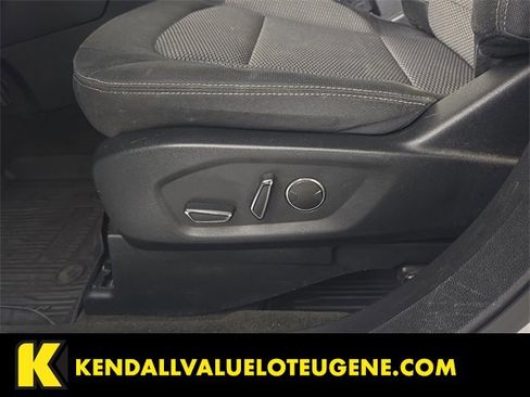 Used 2018 Ford Explorer XLT image 17