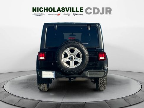 Used 2018 Jeep Wrangler Unlimited Sport S image 5