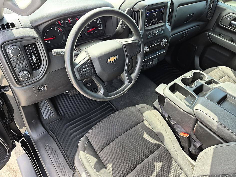 Certified 2025 Chevrolet Silverado 2500 Custom AWD/4WD image 15