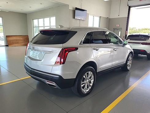 Used 2020 Cadillac XT5 Premium Luxury FWD image 3