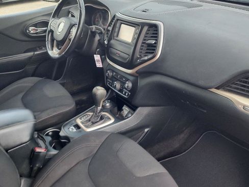 Used 2015 Jeep Cherokee Latitude AWD/4WD image 24