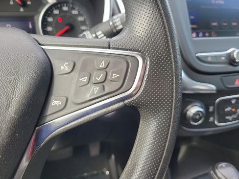 Used 2020 Chevrolet Equinox LT image 20