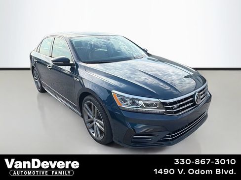 Used 2019 Volkswagen Passat 2.0T SE R-Line FWD image 1