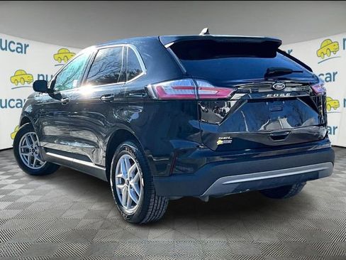 Used 2023 Ford Edge SEL image 2