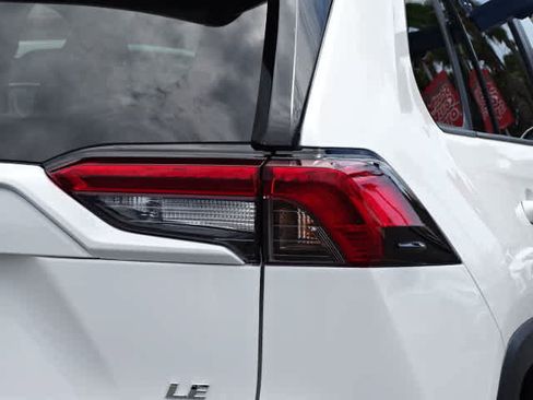 Certified 2025 Toyota RAV4 LE AWD/4WD image 12