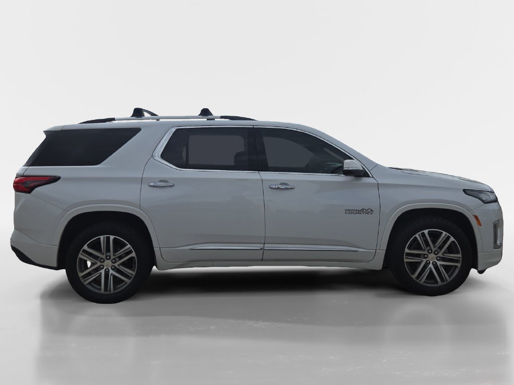 Used 2023 Chevrolet Traverse High Country w/ LPO, Floor Liner Package AWD/4WD image 6