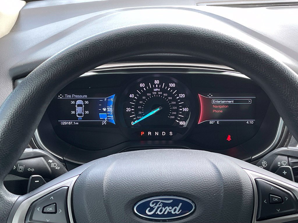 Used 2019 Ford Fusion SE FWD image 14