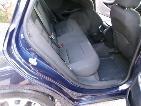 Used 2016 Chevrolet Malibu LT image 6