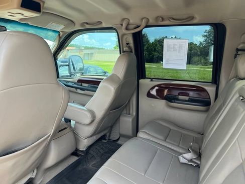 Used 2007 Ford F250 4x4 Crew Cab Super Duty image 9