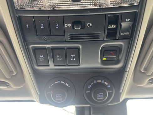 Used 2022 Toyota 4Runner TRD Off-Road Premium w/ Moonroof Package image 25