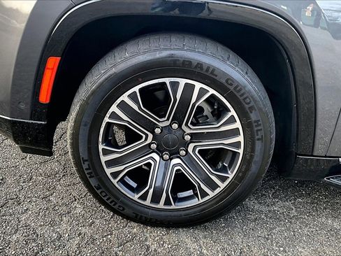 Used 2022 Jeep Wagoneer Series III w/ Convenience Group I image 29