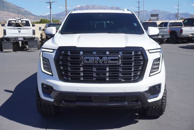 Used 2026 GMC Yukon Denali Ultimate w/ LPO, Floor Liner Package AWD/4WD image 7