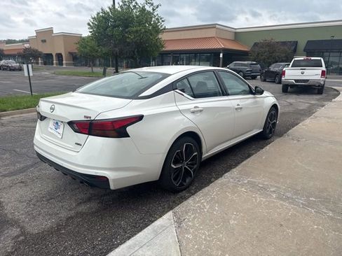 Used 2025 Nissan Altima 2.5 SR AWD/4WD image 4