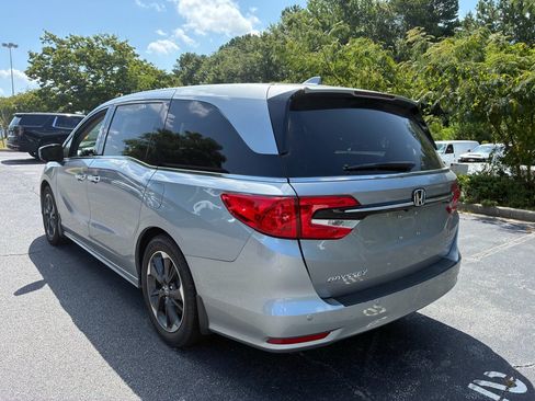Used 2024 Honda Odyssey Elite image 4
