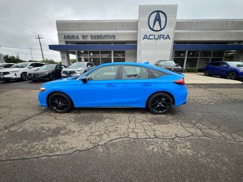 Used 2025 Honda Civic Sport image 4