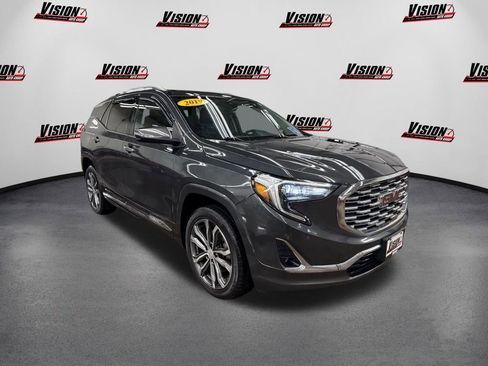 Used 2019 GMC Terrain Denali w/ Driver Alert Package II image 3