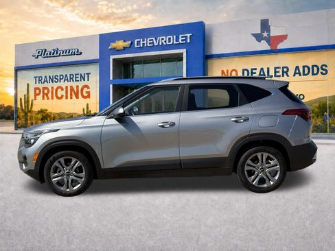 Used 2022 Kia Seltos S FWD image 4