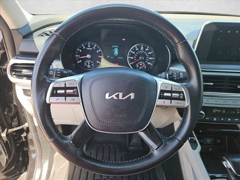 Used 2022 Kia Telluride S FWD image 12