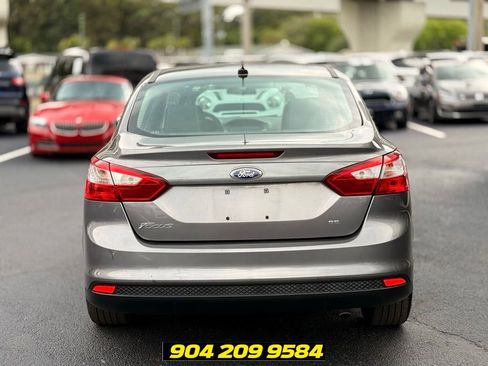 Used 2014 Ford Focus SE FWD image 6