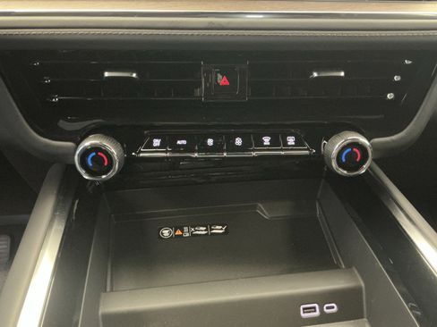 New 2026 Chevrolet Tahoe High Country w/ Sun And Tow Package AWD/4WD image 24