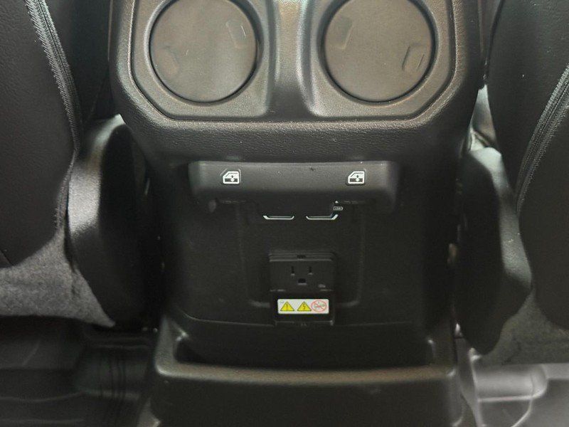 Used 2023 Jeep Wrangler Unlimited Sahara w/ Cold Weather Group AWD/4WD image 11