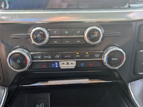 Used 2023 Ford F150 Lariat AWD/4WD image 23