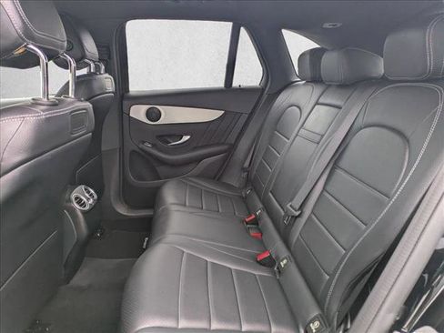 Used 2019 Mercedes-Benz GLC 300 image 17