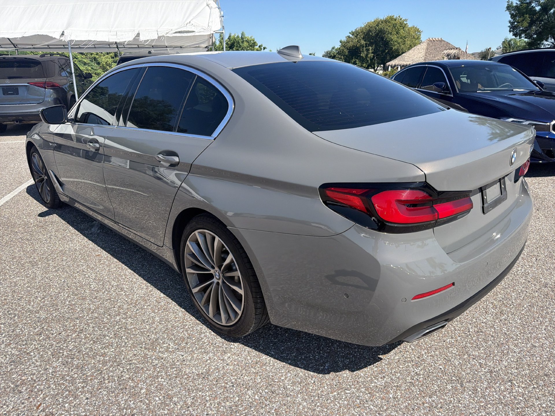 Used 2021 BMW 530i w/ Premium Package RWD image 6
