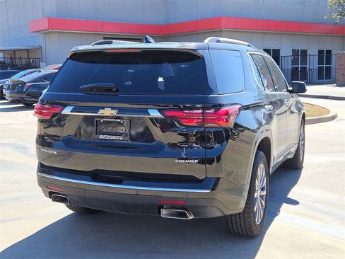 Used 2022 Chevrolet Traverse Premier image 9